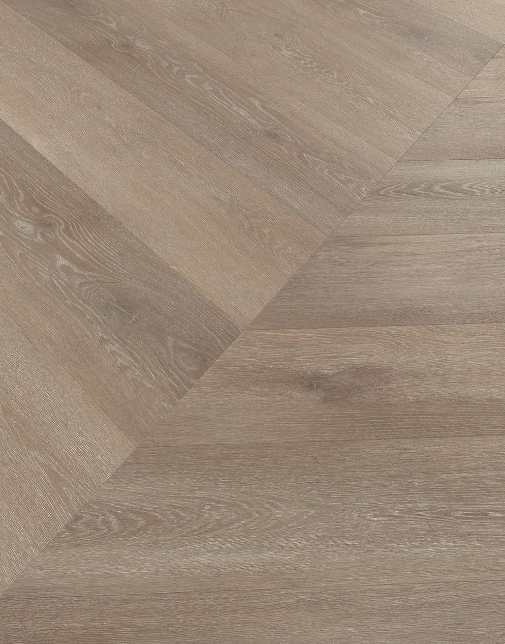 Karndean Korlok Regent - Kensington Oak (Large Chevron)