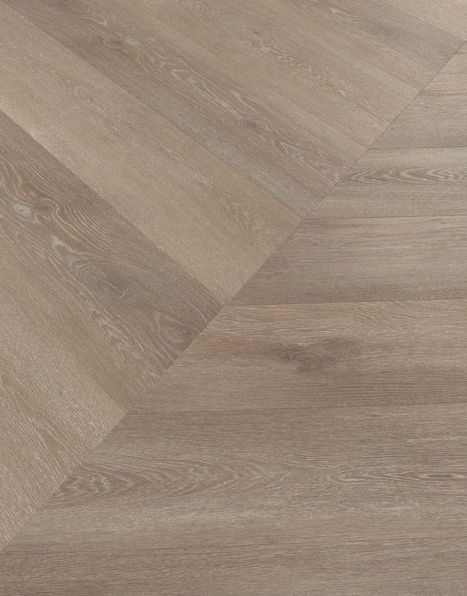 Karndean Korlok Regent - Kensington Oak (Large Chevron)
