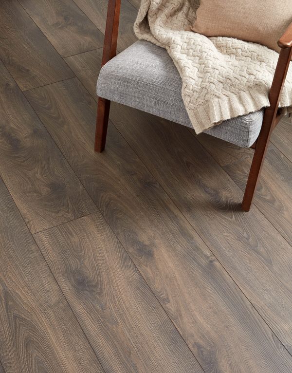sienna long umber oak laminate flooring