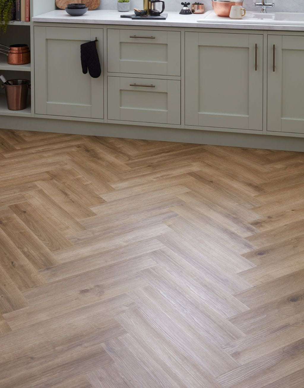 EvoCore Essentials Herringbone - Light Toffee Oak