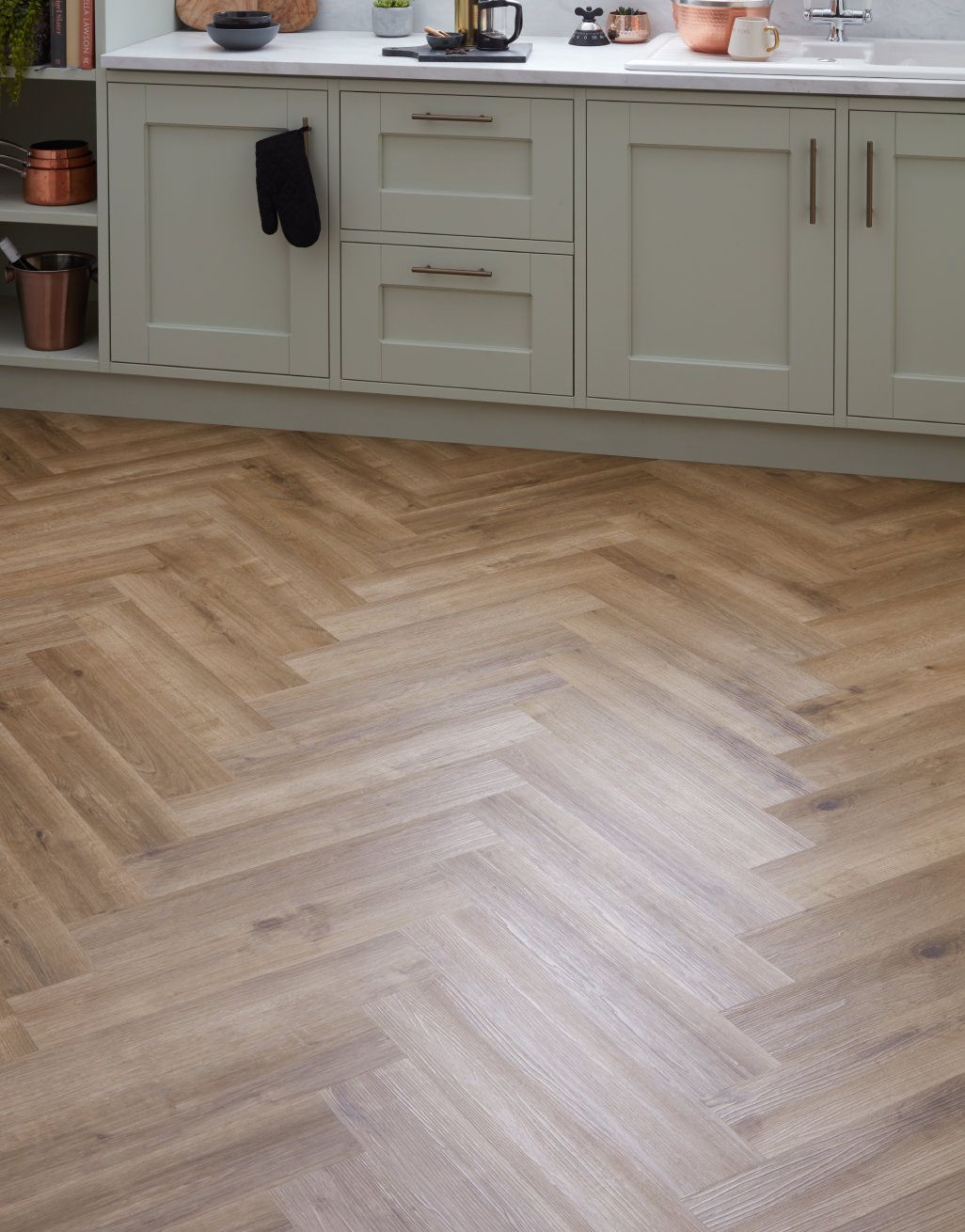 EvoCore Essentials Herringbone - Light Toffee Oak
