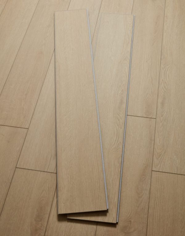 evocore premium plus french vanilla oak