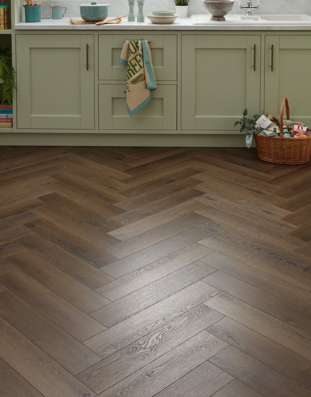 EvoCore Premium Herringbone - Golden Smoked Oak