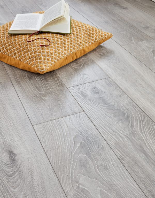 palermo long pebble oak laminate flooring