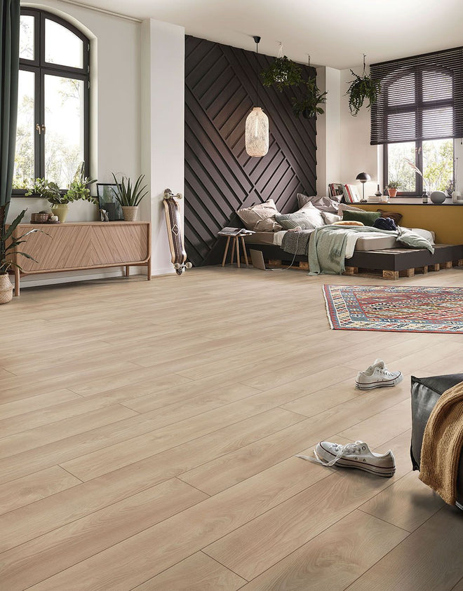 Parma 12mm - Natural Oak Laminate Flooring