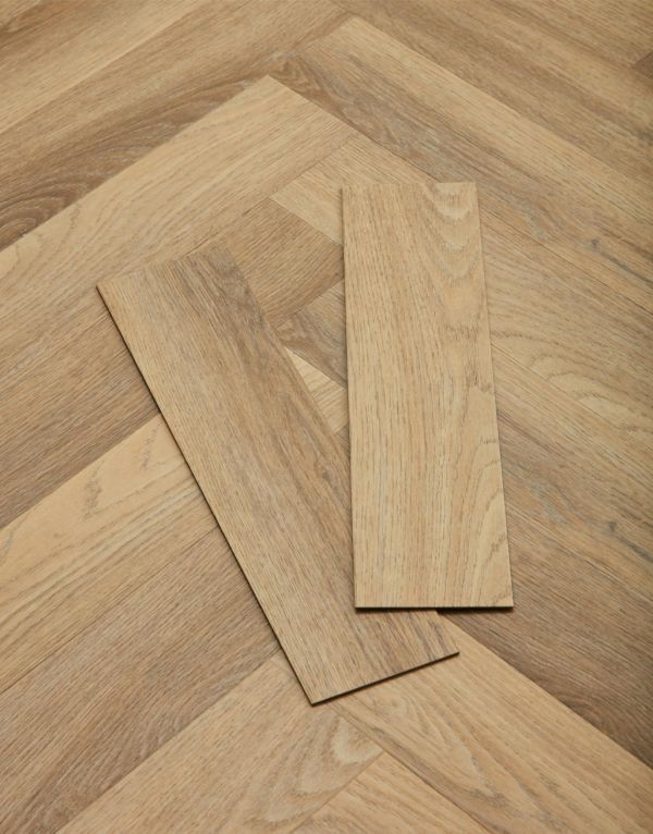signature herringbone woodland oak