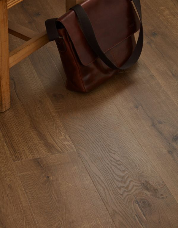 signature rich toffee oak