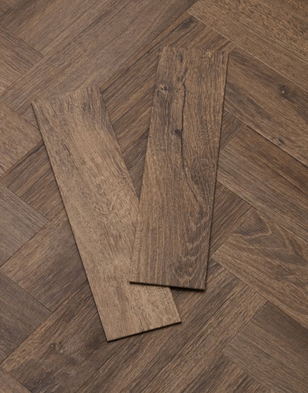 elegance herringbone lodge oak