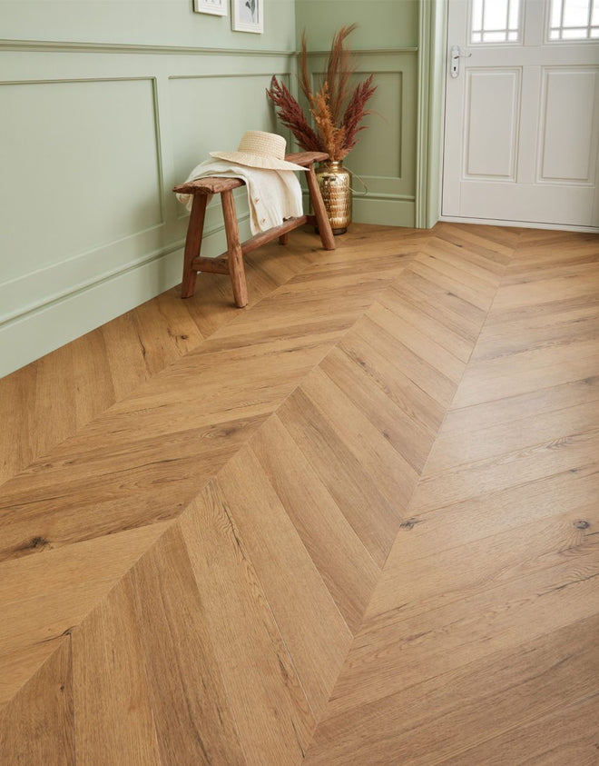 Signature Chevron - Natural Honey Oak