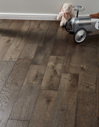 Manhattan Aged Cottage Oak Brushed & Lacquered Engineered Wood Flooring