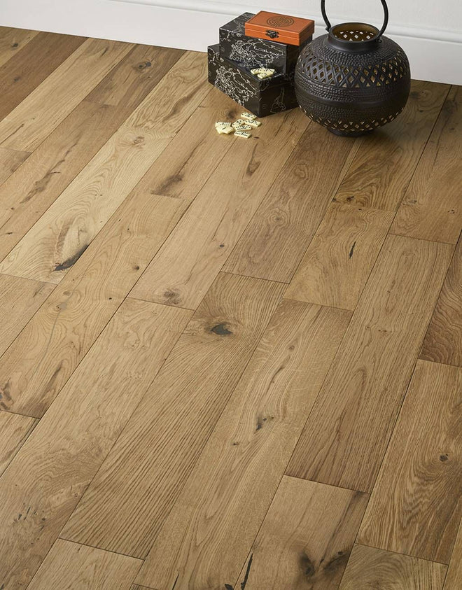 Loft Natural Oak Lacquered Engineered Wood Flooring
