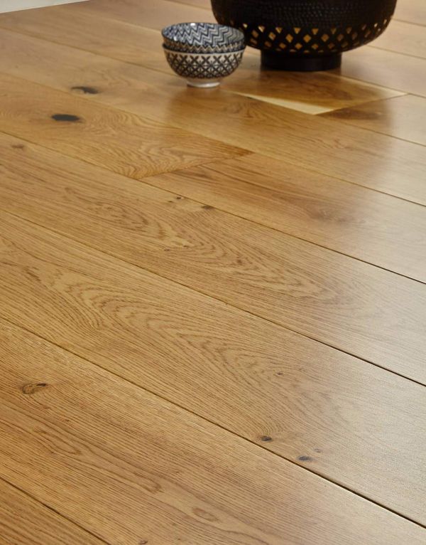 farmhouse natural oak lacquered engineered wood flooring