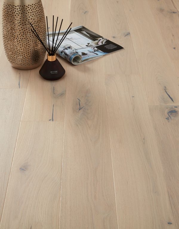 kensington cappuccino oak brushed lacquered engineered wood flooring