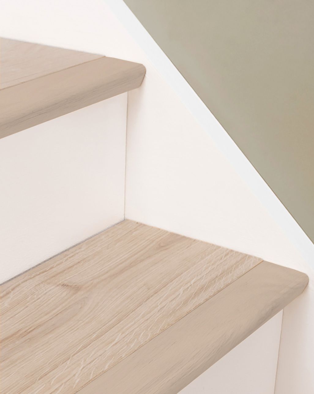 WS7 Solid Oak Flush-Fit Nosing